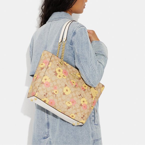 Coach Cammie Chain Tote In Signature Canvas With Floral Cluster Print - Picture 8 of 16